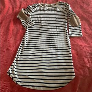 Throw on some sneakers and your set to go!